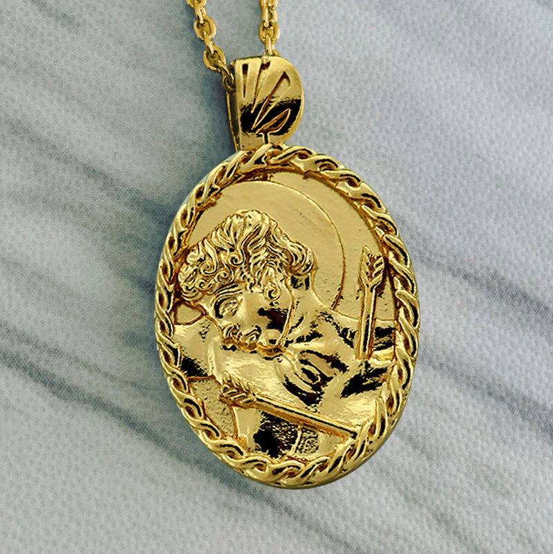 18K Gold Vermeil Saint Sebastian Necklace with thorn frame - Divine Box