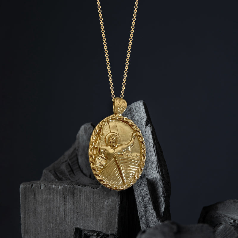 18K Gold Vermeil Thorn Frame Jesus Calming the Storm Necklace - Divine Box