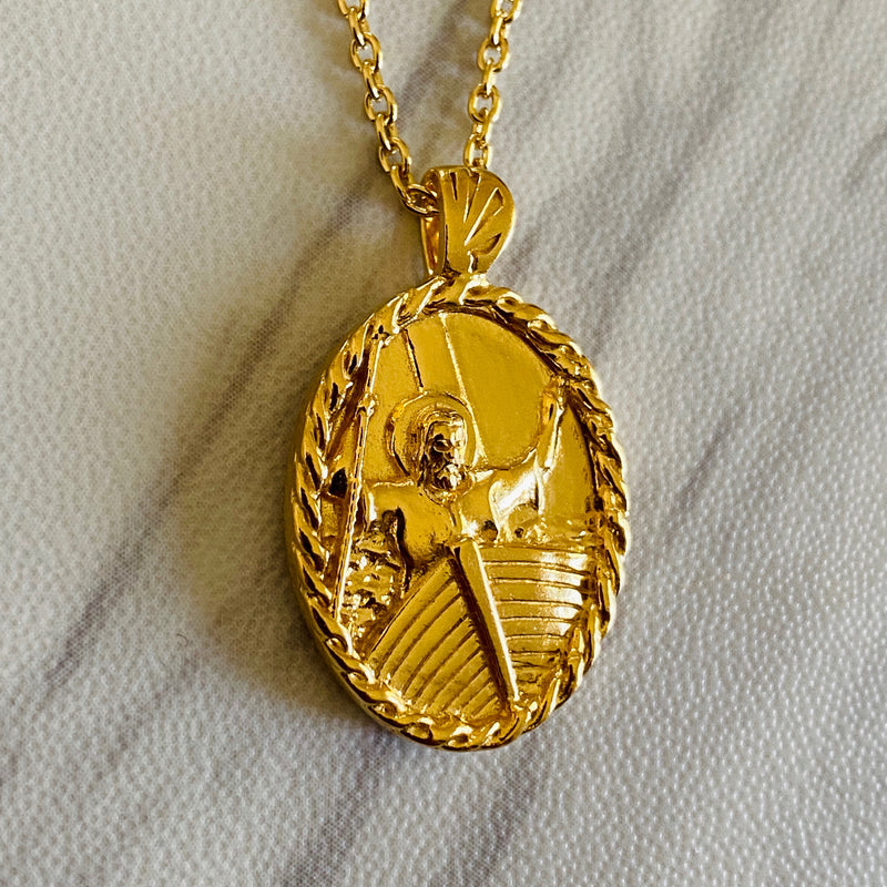 18K Gold Vermeil Thorn Frame Jesus Calming the Storm Necklace - Divine Box