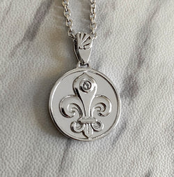 Sterling Silver Fleur De Lis Necklace - Divine Box